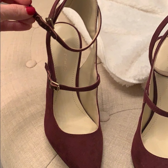 Shoes - Picture 5 of 8